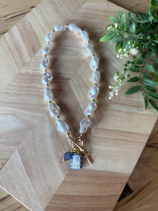 Lora Necklace