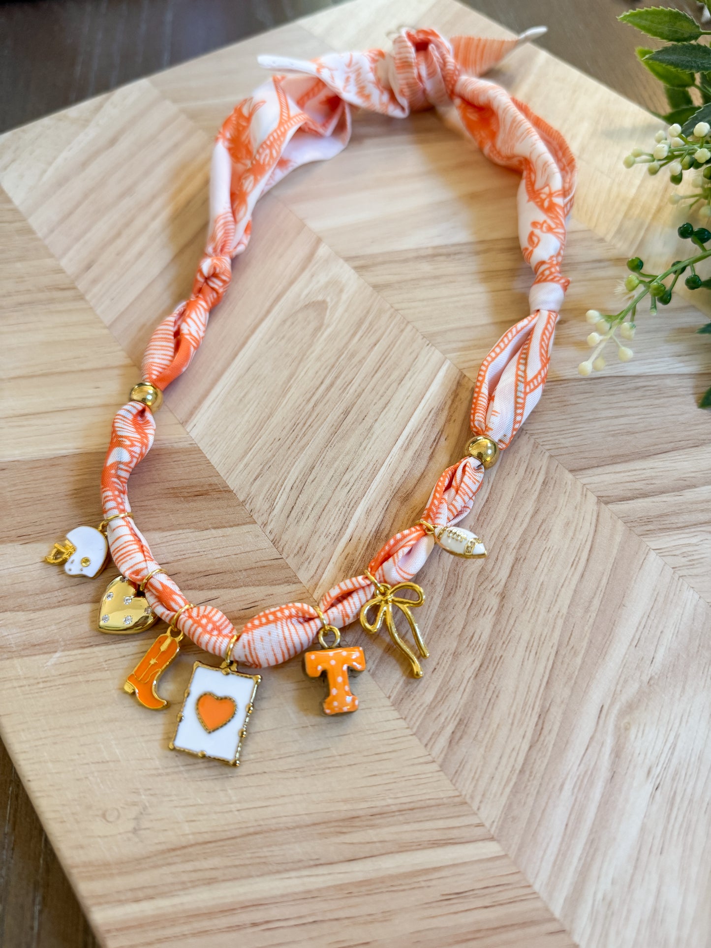 TN Necklace No.6