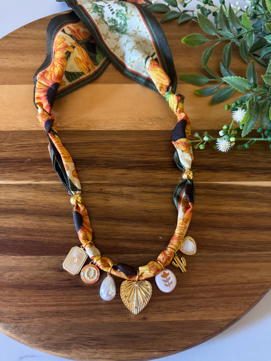 Raye Necklace