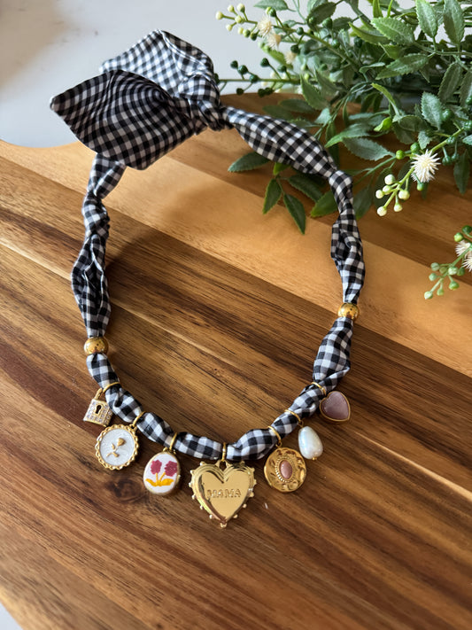 Mama Necklace No.25