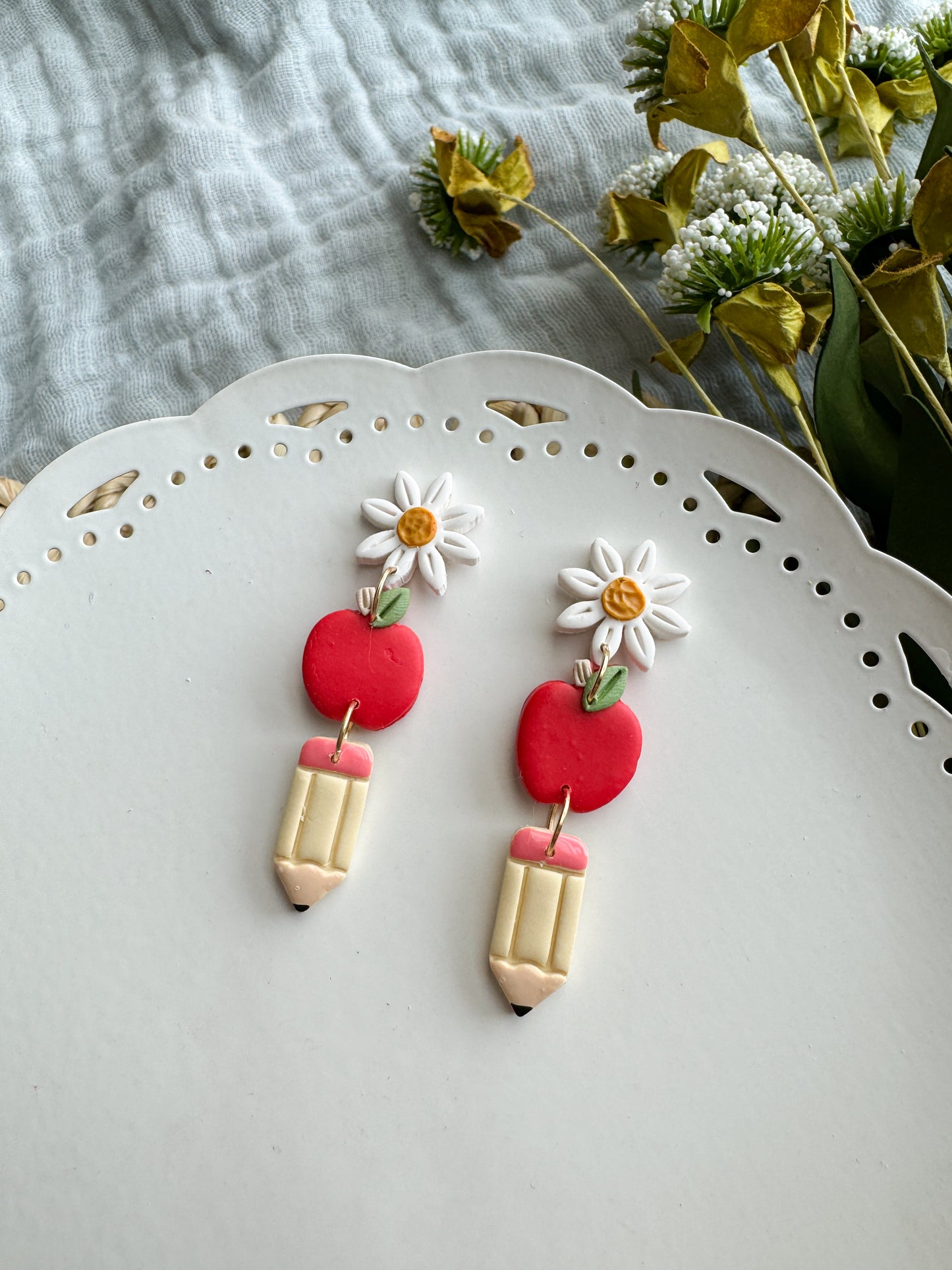 Daisy Supply Dangles